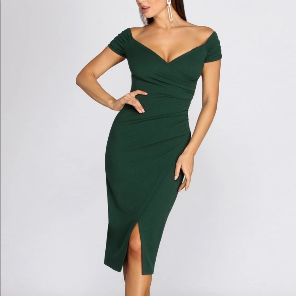 Green dress w/ slit